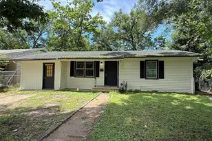 1306 Liveoak Ave, Corsicana, TX 75110 - Photo 1