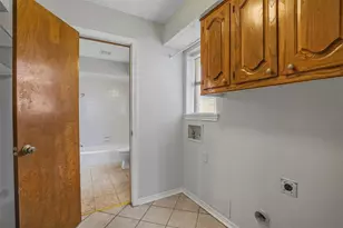 9738 Windham Dr, Dallas, TX 75243 - Photo 7