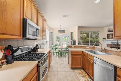 8102 Yucatan Court, Arlington, TX 76002 - Photo 5
