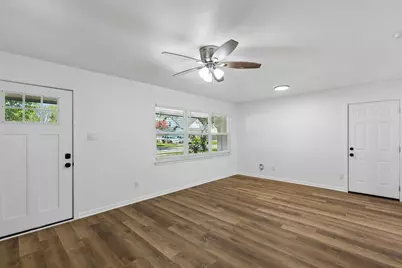 13530 Glenside Drive, Farmers Branch, TX 75234 - Photo 21