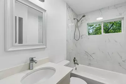 13530 Glenside Drive, Farmers Branch, TX 75234 - Photo 17