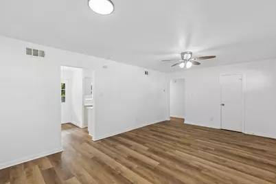 13530 Glenside Drive, Farmers Branch, TX 75234 - Photo 5