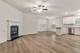 806 Brittany Dr, Anna, TX 75409 - Photo 5