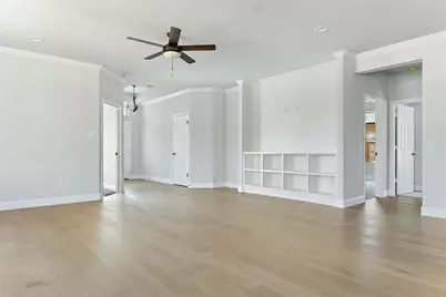 2117 Avenue B, Grand Prairie, TX 75051 - Photo 3