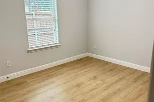 2117 Avenue B, Grand Prairie, TX 75051 - Photo 17