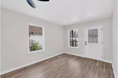 1541 Caldwell Street, Dallas, TX 75223 - Photo 7