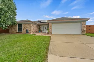 3030 Meadow Creek Ct, Grand Prairie, TX 75052 - Photo 1