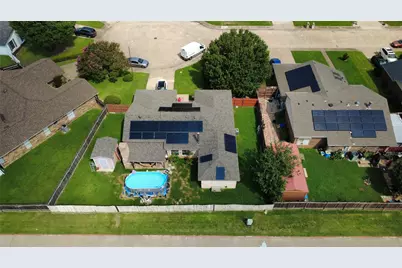 3030 Meadow Creek Court, Grand Prairie, TX 75052 - Photo 11