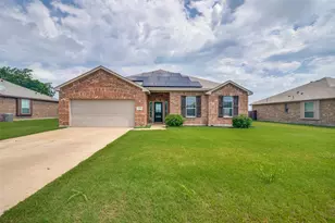 465 Collin St, Nevada, TX 75173 - Photo 1