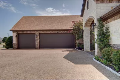 1221 Prestwick Court, Granbury, TX 76048 - Photo 3