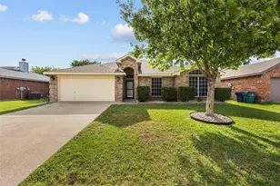 128 Jennings Dr, Waxahachie, TX 75165 - Photo 1