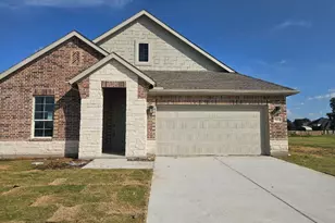 901 Silverleaf Dr, Ennis, TX 75119 - Photo 1