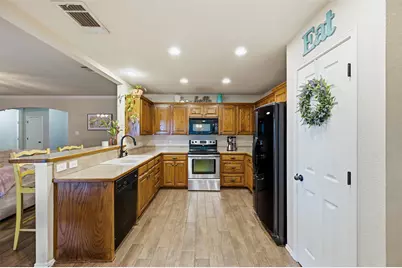 721 Morgan Drive, Burleson, TX 76028 - Photo 11