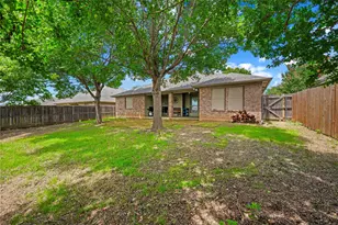 721 Morgan Dr, Burleson, TX 76028 - Photo 25