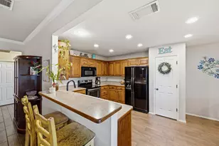 721 Morgan Dr, Burleson, TX 76028 - Photo 13