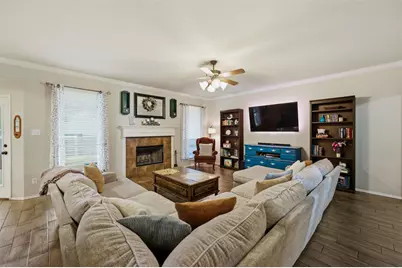 721 Morgan Drive, Burleson, TX 76028 - Photo 5