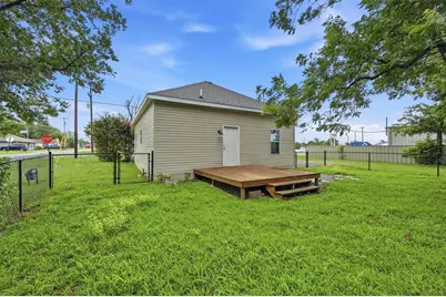 111 Britton Street, Tom Bean, TX 75489 - Photo 19