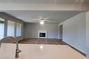813 Silverleaf Dr, Ennis, TX 75119 - Photo 11