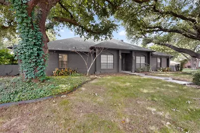 3900 N Shadycreek Drive, Arlington, TX 76013 - Photo 3