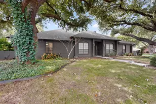 3900 N Shadycreek Dr, Arlington, TX 76013 - Photo 3
