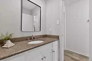 3900 N Shadycreek Dr, Arlington, TX 76013 - Photo 35