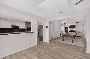 3900 N Shadycreek Dr, Arlington, TX 76013 - Photo 9