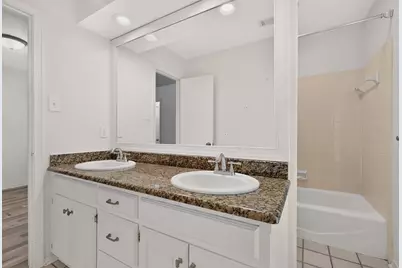 3900 N Shadycreek Drive, Arlington, TX 76013 - Photo 21