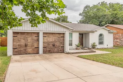 5612 Macgregor Drive, Haltom City, TX 76148 - Photo 1