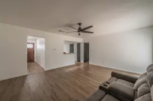 5612 Macgregor Dr, Haltom City, TX 76148 - Photo 5