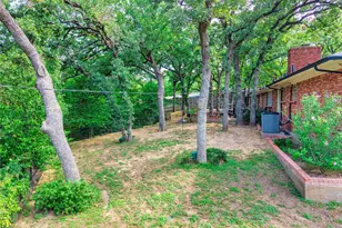 1716 Jacqueline Ct, Fort Worth, TX 76112 - Photo 5