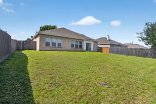 200 Independence Tr, Forney, TX 75126 - Photo 3