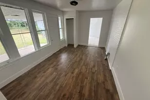 2404 Fairway Dr, Fort Worth, TX 76119 - Photo 7