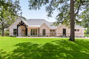 126 Champions Way, Azle, TX 76020 - Photo 3