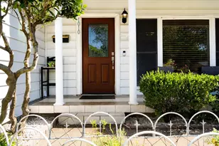 1010 Mcclendon St, Irving, TX 75061 - Photo 3