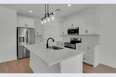 806 S Avenue Q, Clifton, TX 76634 - Photo 13