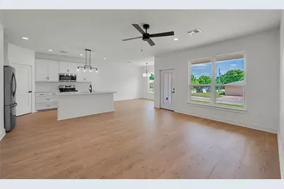 806 S Avenue Q, Clifton, TX 76634 - Photo 7