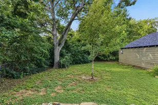 2307 Lawndale Dr, Dallas, TX 75211 - Photo 33