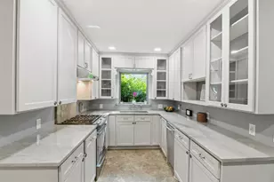 2307 Lawndale Dr, Dallas, TX 75211 - Photo 11