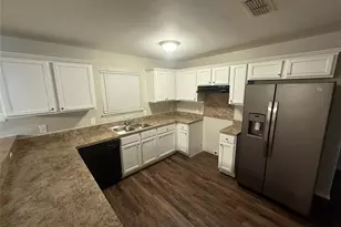 416 Heritage Dr, Crowley, TX 76036 - Photo 5