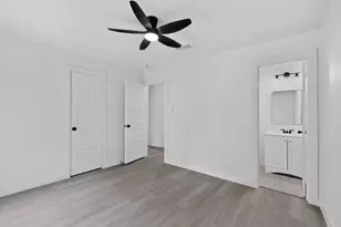 11303 Iris Dr, Balch Springs, TX 75180 - Photo 29