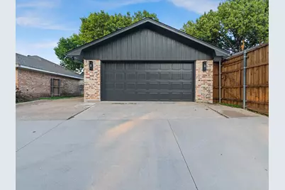 2813 Staffordshire Drive, Carrollton, TX 75007 - Photo 31