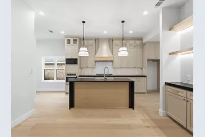 2813 Staffordshire Drive, Carrollton, TX 75007 - Photo 5