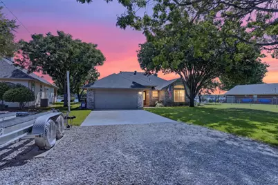 1803 Chisec Court, Granbury, TX 76048 - Photo 37