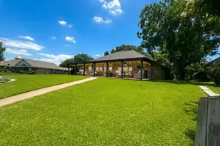 1803 Chisec Ct, Granbury, TX 76048 - Photo 11