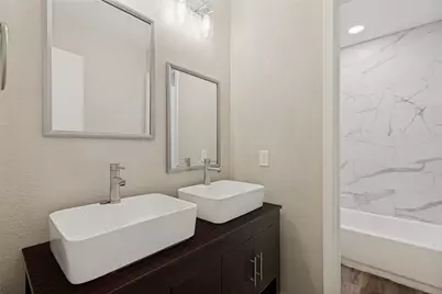 914 S Hyde Park Avenue, Denison, TX 75020 - Photo 13