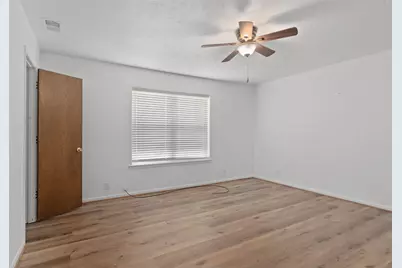 301 E 6th Street, Krum, TX 76249 - Photo 17