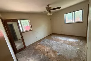 737 Blueberry Ln, Grand Prairie, TX 75052 - Photo 11