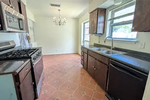 1320 Eastside Dr, Mesquite, TX 75149 - Photo 3