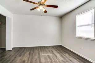 105 Peach St, Crowley, TX 76036 - Photo 7