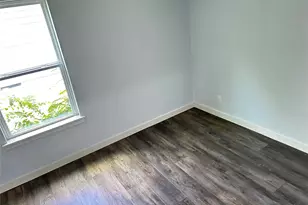 110 E Cunningham St, Bonham, TX 75418 - Photo 3